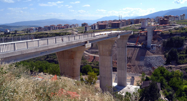 Kanyon Köprü Tamamlanma Aşamasında 
